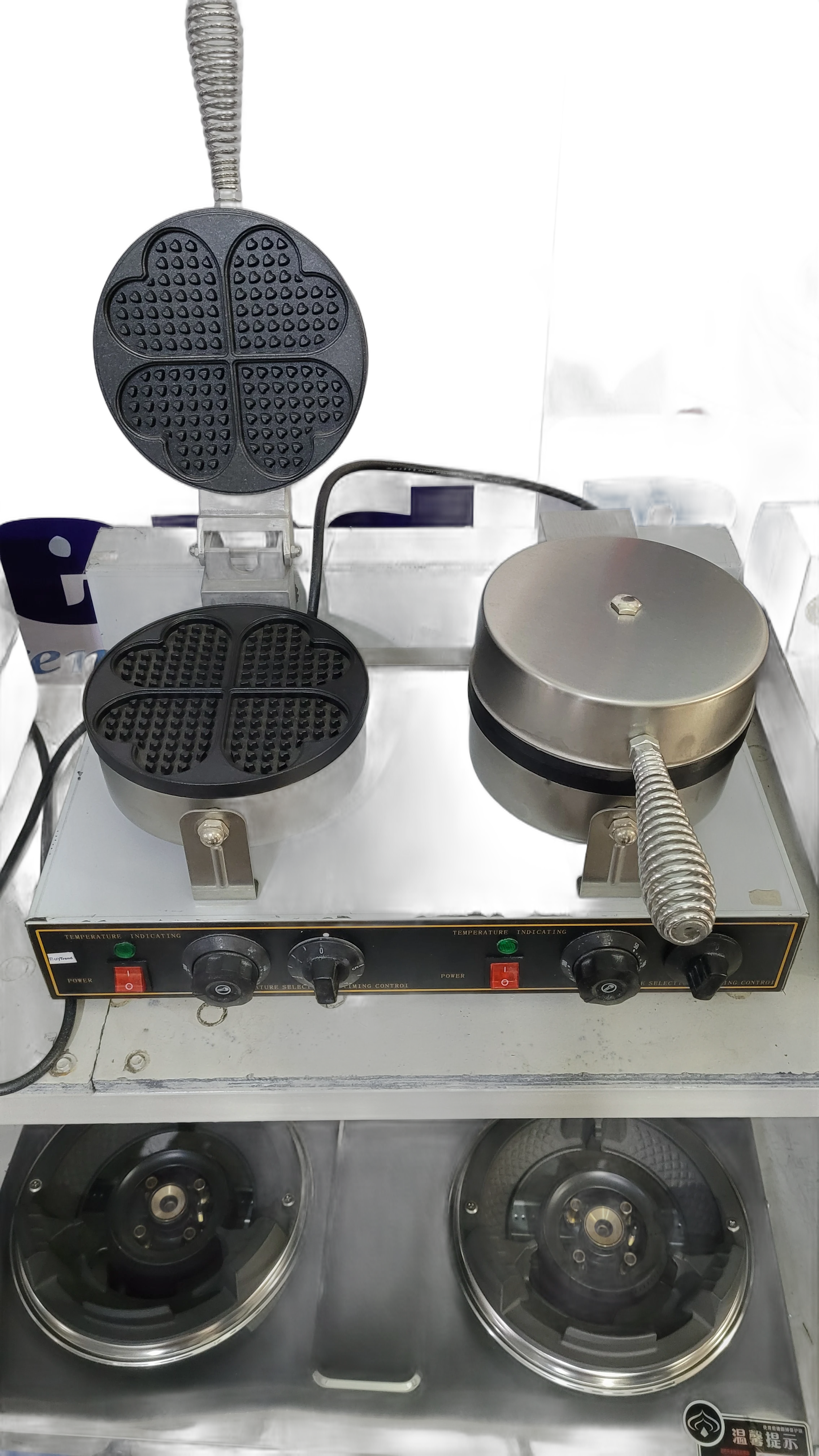 Commercial Electric Waffle Maker alternate view 4